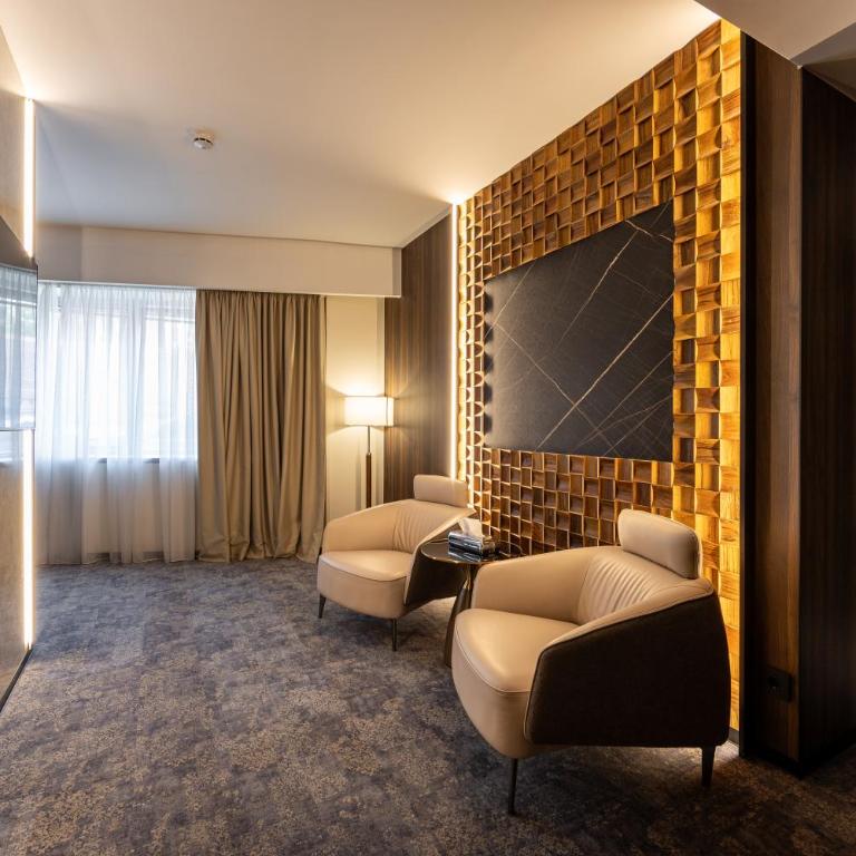 Nobel Design Hotel - Superior Doppelzimmer mit Balkon - 7