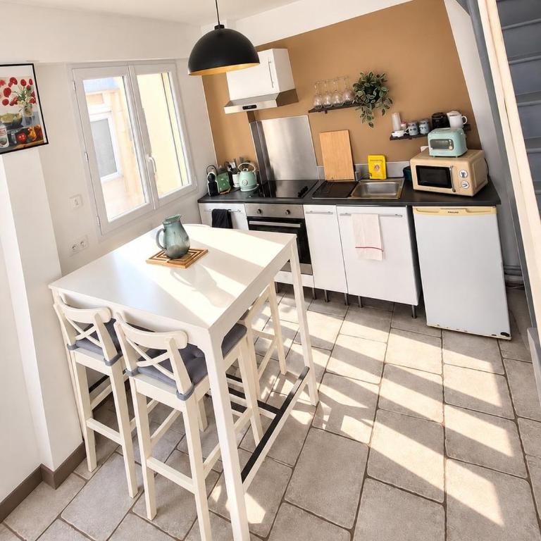 Maison avec terrasse au cœur de Poitiers - Maison de Vacances - 6