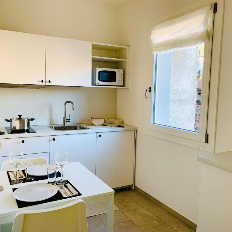 Vicolo Fiori, appena ristrutturata, centralissima e ad un passo dal lago! - Appartamento con 1 Camera da Letto - 3