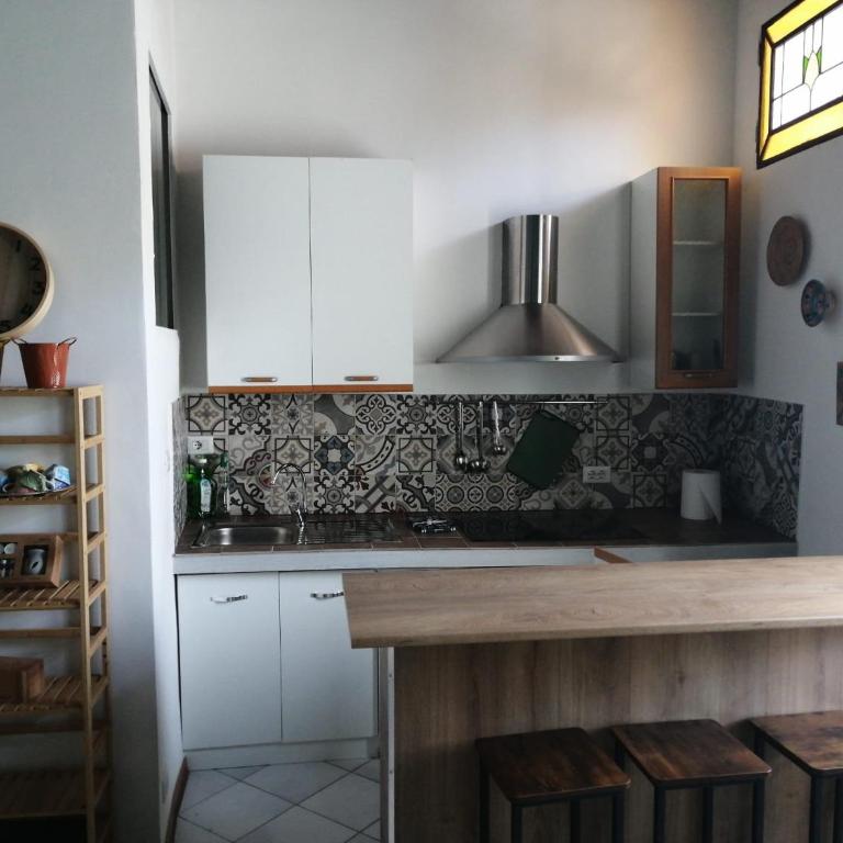 Casa Meris tra medioevo e oriente Viterbo centro - Ampia Camera Matrimoniale - 3