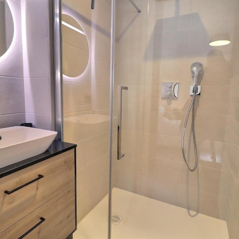 Superbe 4 pièces cabine, 8 pers, sauna, parking, Méribel - Apartment mit 3 Schlafzimmern - 14