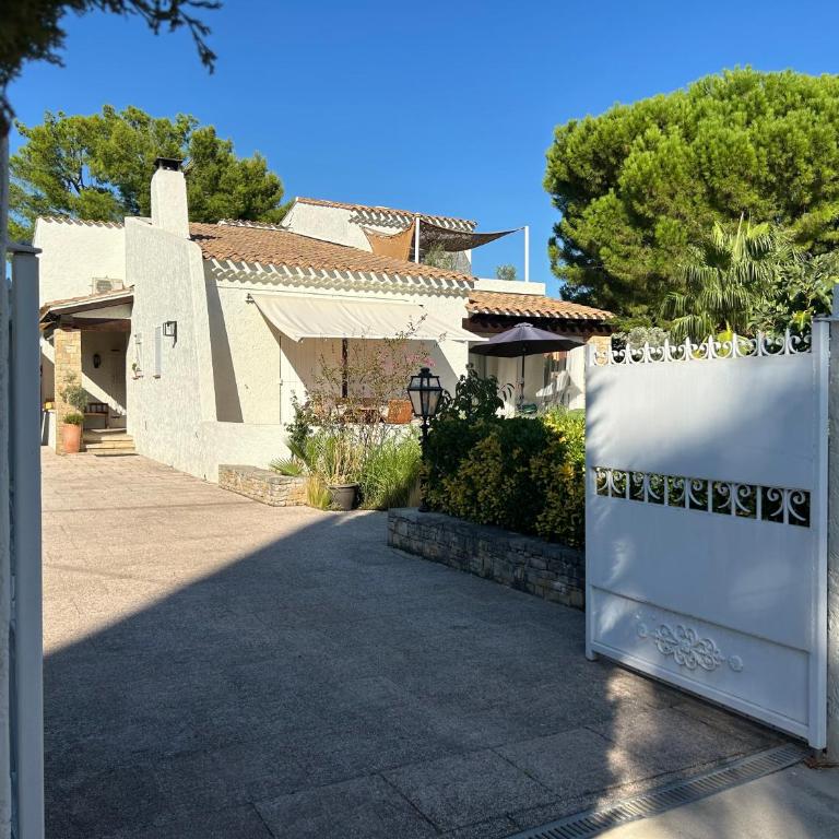Villa les 3 lumières 8-10 personnes, Clim, piscine à proximité des plages - Villa avec Piscine Privée - 2
