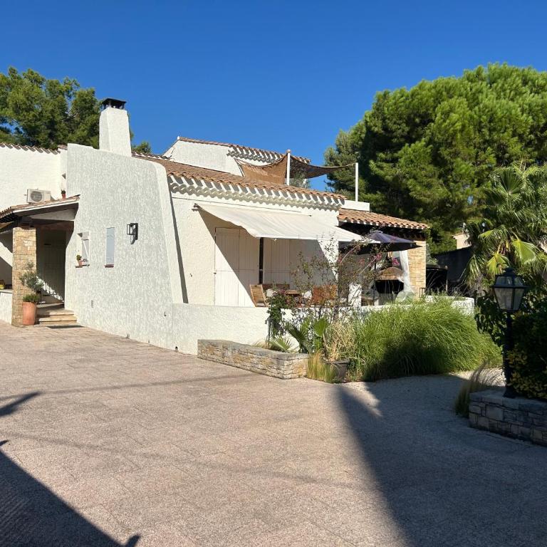 Villa les 3 lumières 8-10 personnes, Clim, piscine à proximité des plages - Villa avec Piscine Privée - 1