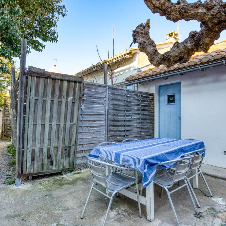 Le Flamant Rose - One-Bedroom Apartment with Garden View - 19