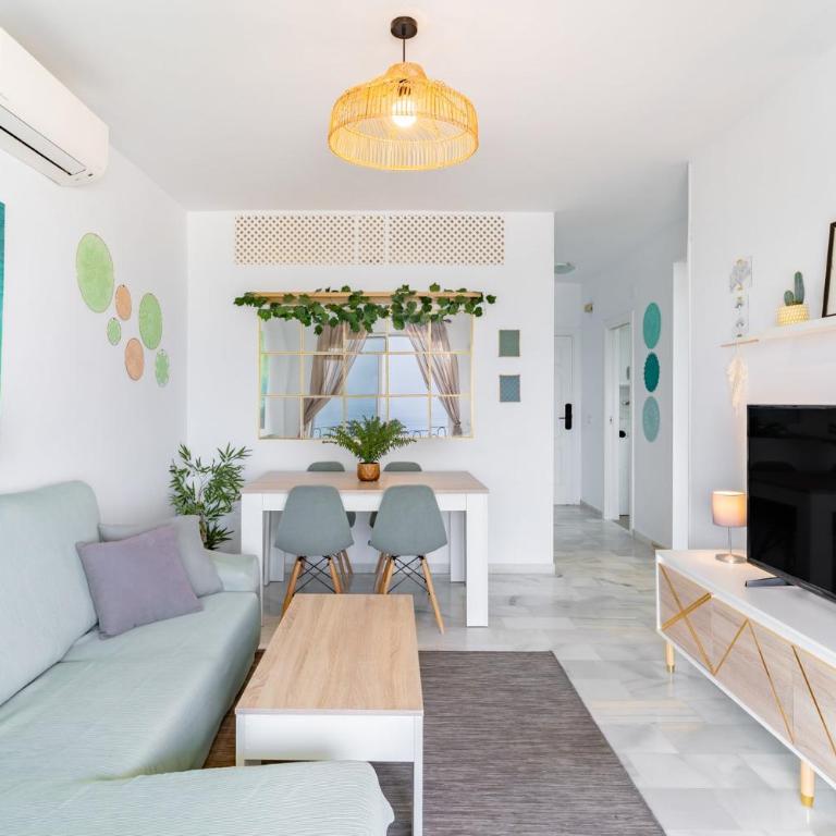 GuestReady - Beachfront in Torrox - Two-Bedroom Apartment - 11