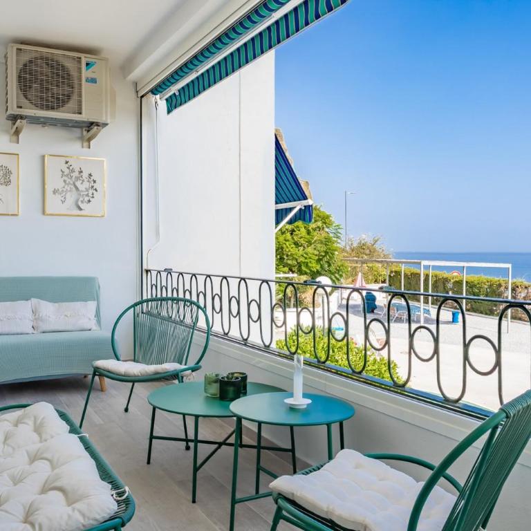 GuestReady - Beachfront in Torrox - Two-Bedroom Apartment - 8