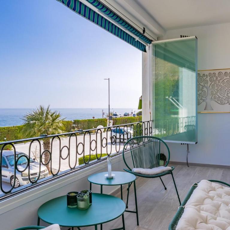 GuestReady - Beachfront in Torrox - Two-Bedroom Apartment - 7