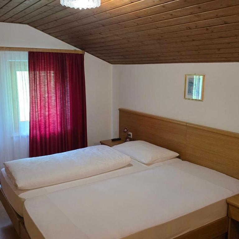 Alpenblick Bed & Breakfast - Familienzimmer (2 Erwachsene + 4 Kinder) - 18