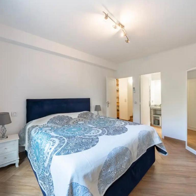 Villa 10 mn on foot from beaches, TGV station and city center with swimming pool - Villa - 9