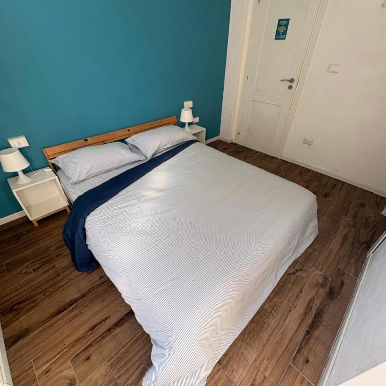 CAMERA e BAGNO PRIVATO a 3 minuti dalla Stazione - Doppelzimmer - 6