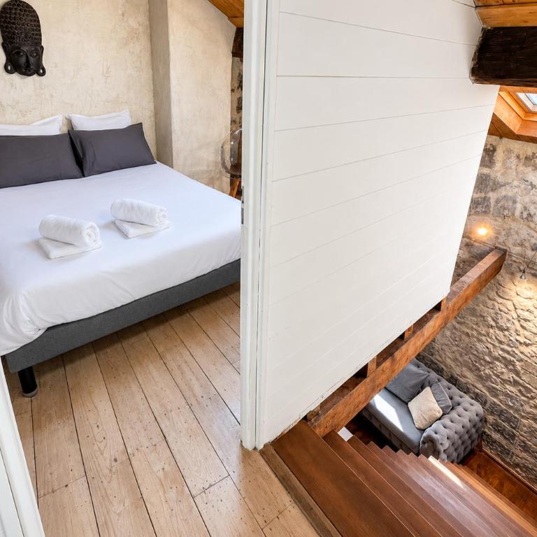 AC - Rooftop views - Festival heart - Two-Bedroom Apartment - 20