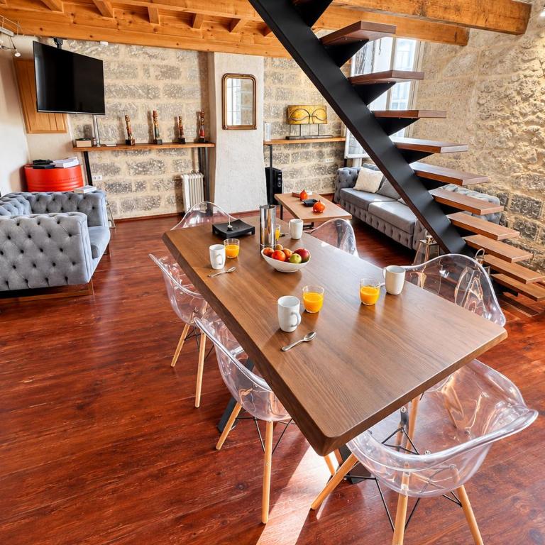 AC - Rooftop views - Festival heart - Two-Bedroom Apartment - 6