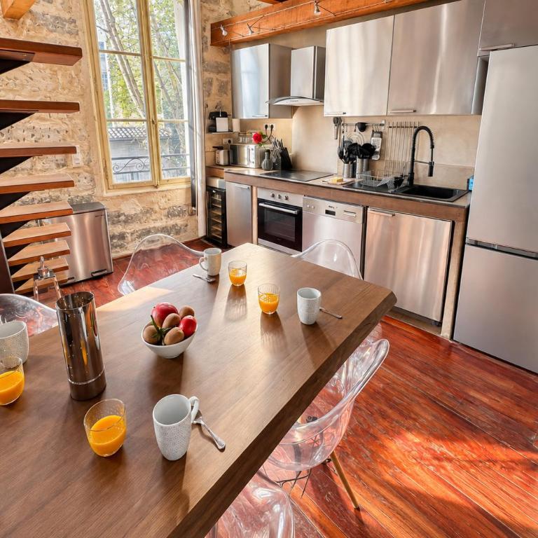 AC - Rooftop views - Festival heart - Two-Bedroom Apartment - 3