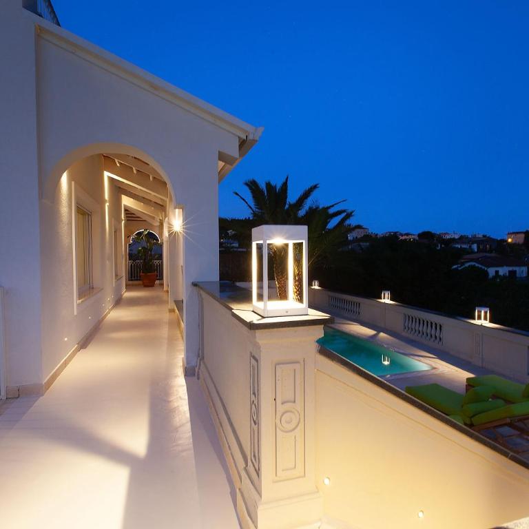 Nevada Infinity Villa with Pool, Terrace, Capri View - Villa - 12