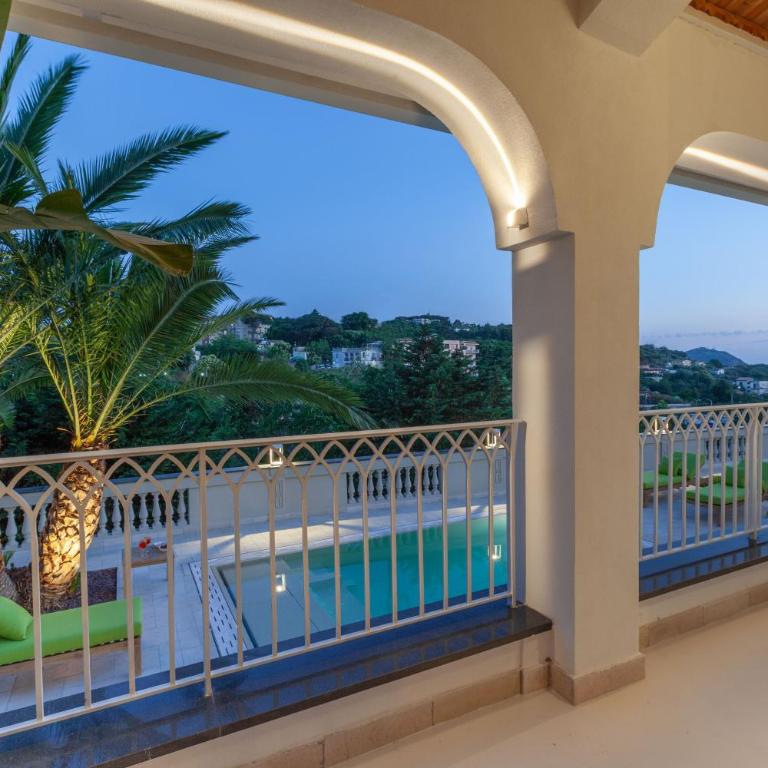 Nevada Infinity Villa with Pool, Terrace, Capri View - Villa - 48