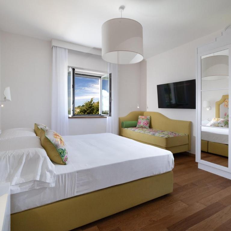 Nevada Infinity Villa with Pool, Terrace, Capri View - Villa - 50