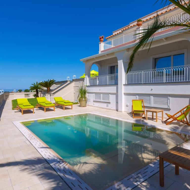 Nevada Infinity Villa with Pool, Terrace, Capri View - Villa - 82