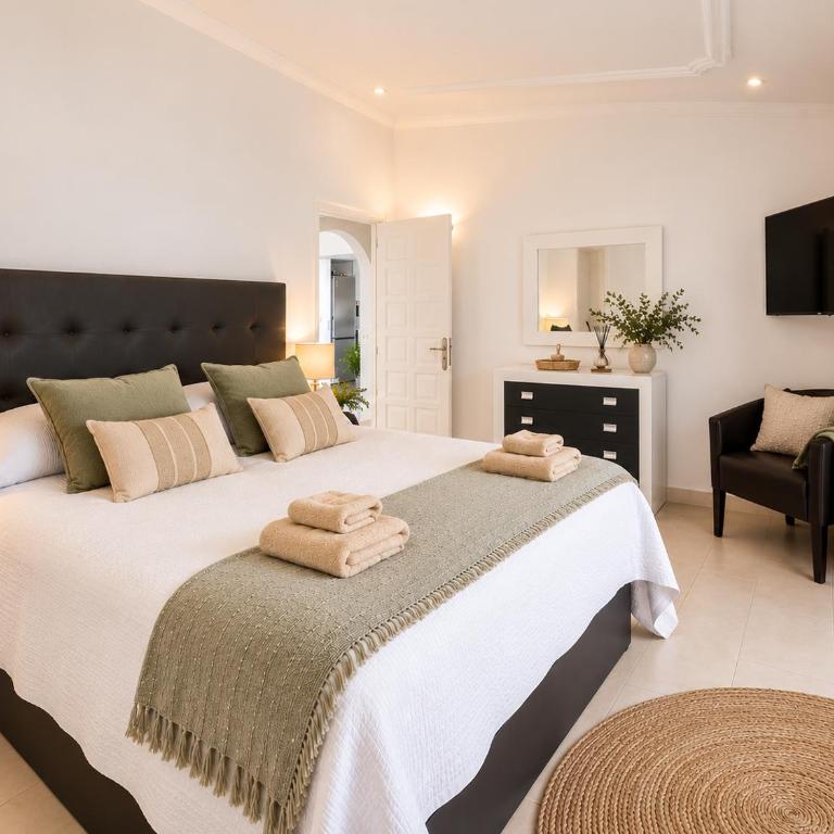 Sea View Villa with Private Pool & Jacuzzi on Golf Course - Villa con Vista Mare - 4