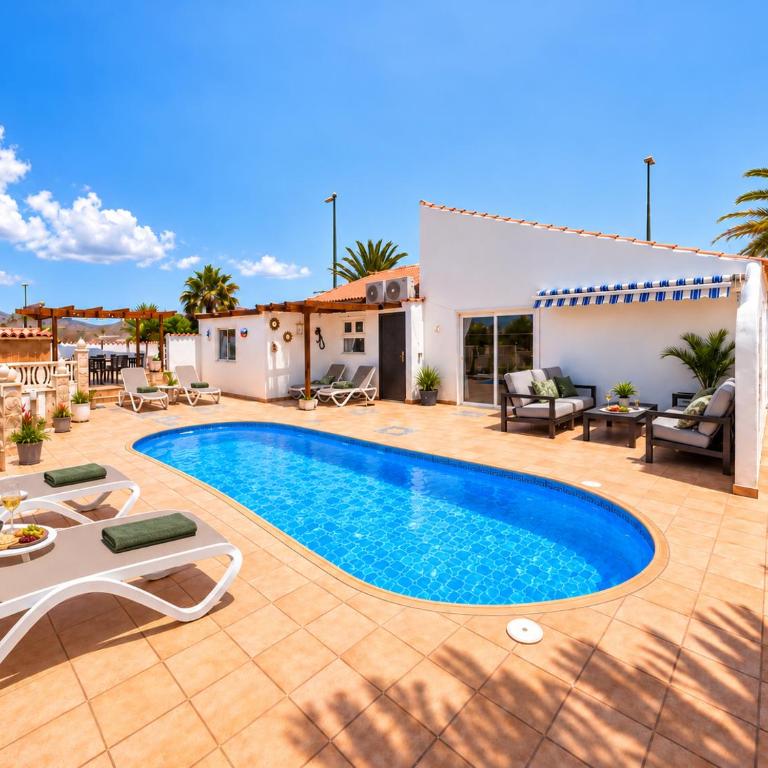 Sea View Villa with Private Pool & Jacuzzi on Golf Course - Villa con Vista Mare - 3