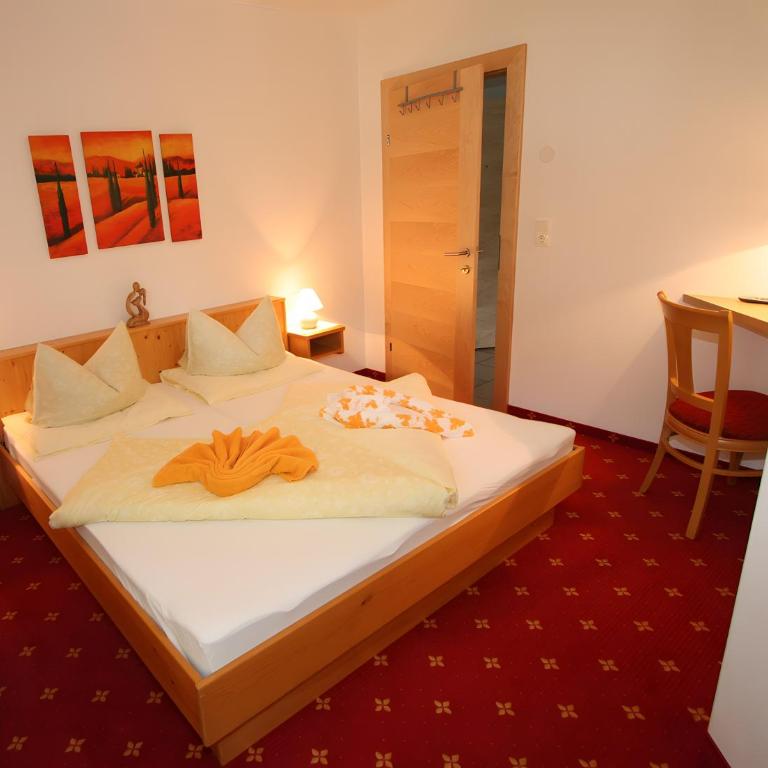 Appartement Markus - Two-Bedroom Deluxe Apartment with Garden View - 1