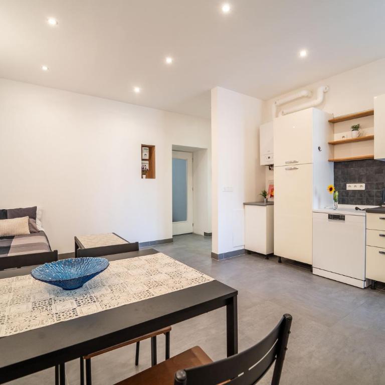 GuestHost - Cozy and Bright apartment in Trieste - Appartamento con 1 Camera da Letto - 1