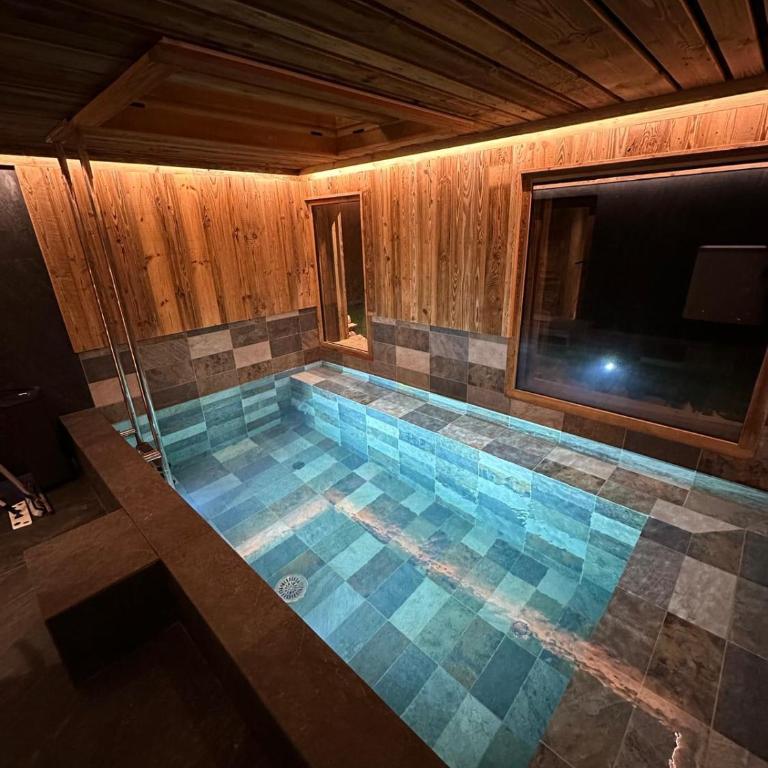 Large chalet with private pool and Nordic bath - Chalet - 4
