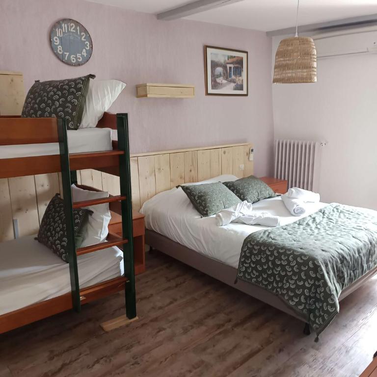 Hôtel restaurant Beauséjour - Chambre Quadruple Standard - 2