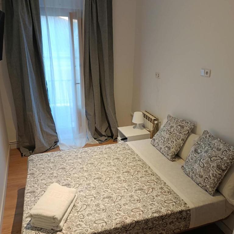Hostal My Stay Madrid - Doppelzimmer mit eigenem Bad - 2