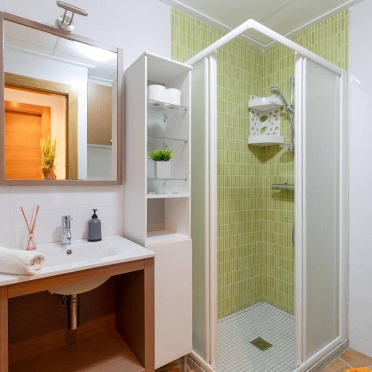 Happiness Corner By Fidalsa - Apartment mit 2 Schlafzimmern und Balkon - 16