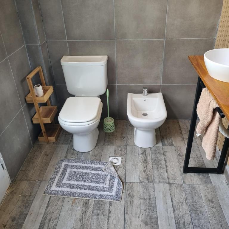 Como Tiene que Ser - Two-Bedroom House - 34