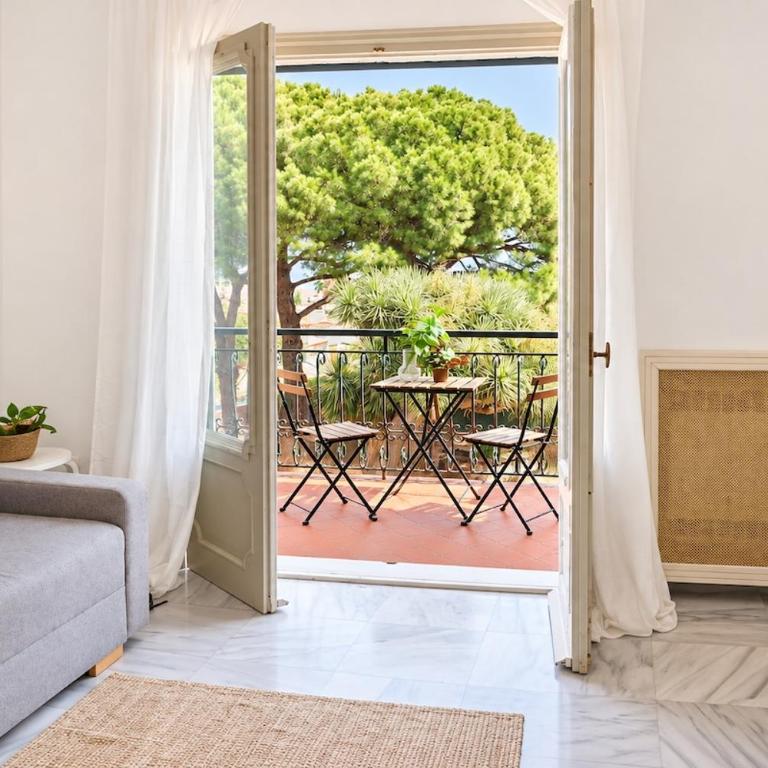 Villa Arroyo - Renovated Apartment for 6 with Sea Views and Two Terraces - Two-Bedroom Apartment - 1
