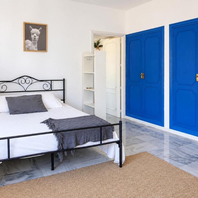 Villa Arroyo - Renovated Apartment for 6 with Sea Views and Two Terraces - Two-Bedroom Apartment - 2