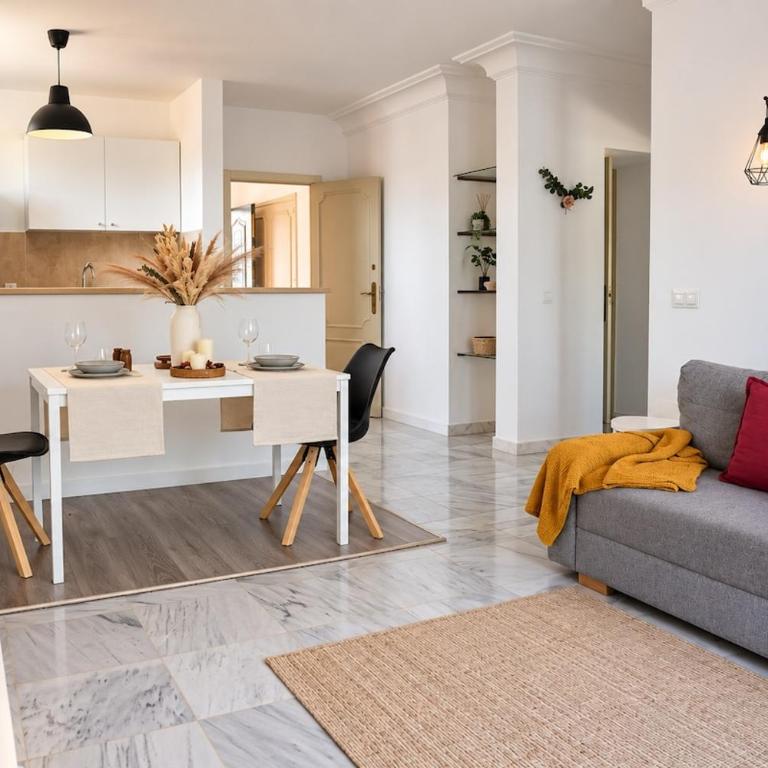 Villa Arroyo - Renovated Apartment for 6 with Sea Views and Two Terraces - Two-Bedroom Apartment - 13