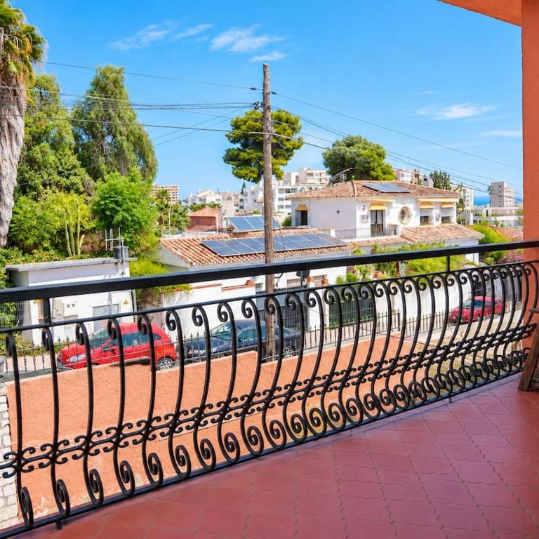 Villa Arroyo - Renovated Apartment for 6 with Sea Views and Two Terraces - Two-Bedroom Apartment - 15