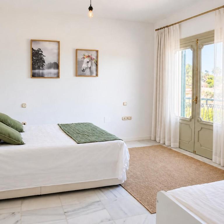 Villa Arroyo - Renovated Apartment for 6 with Sea Views and Two Terraces - Two-Bedroom Apartment - 16