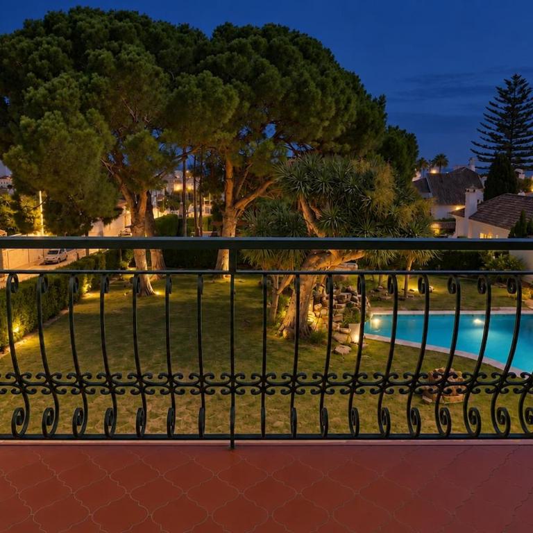 Villa Arroyo - Renovated Apartment for 6 with Sea Views and Two Terraces - Two-Bedroom Apartment - 17
