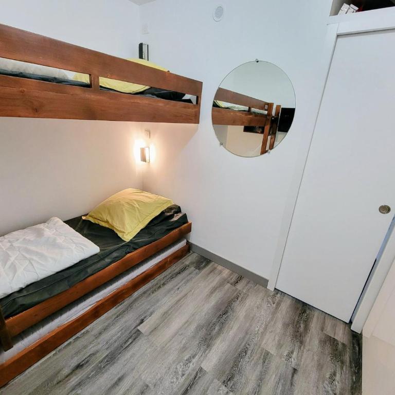 Studio rénové 4 pers, ski aux pieds, balcon - Studio - 8