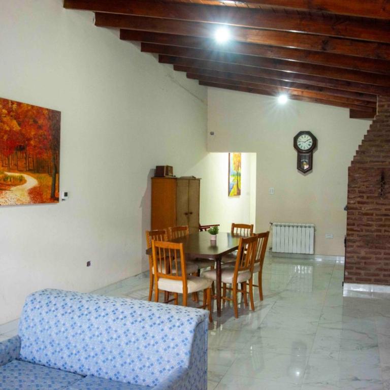 Casa centro Las Flores - Three-Bedroom House - 17