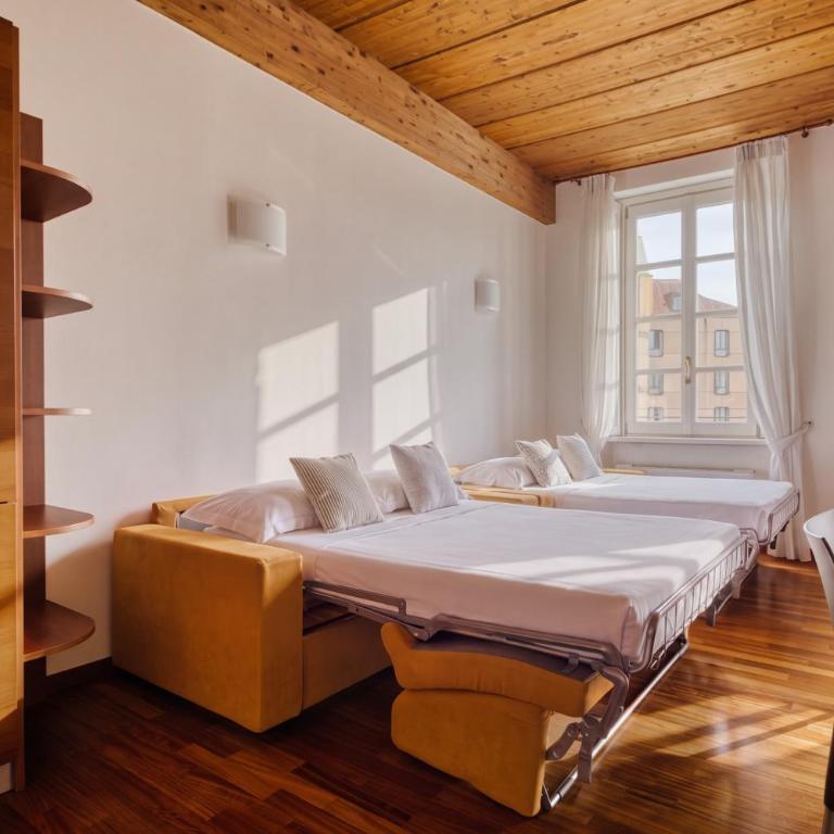 Santo Stefano Square and Duomo View - One-Bedroom Apartment with Spa Bath - 13
