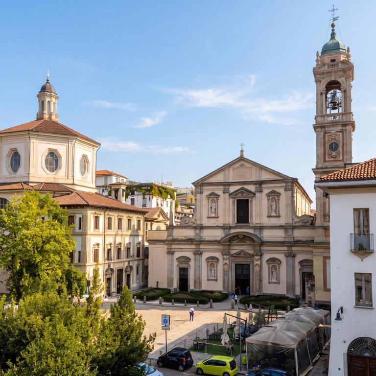 Santo Stefano Square and Duomo View - One-Bedroom Apartment with Spa Bath - 4