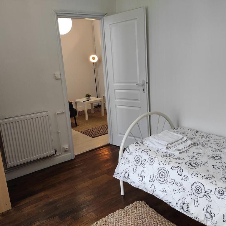 Beau F3 proche hôpital central, foire exposition - Appartement 2 Chambres - 25
