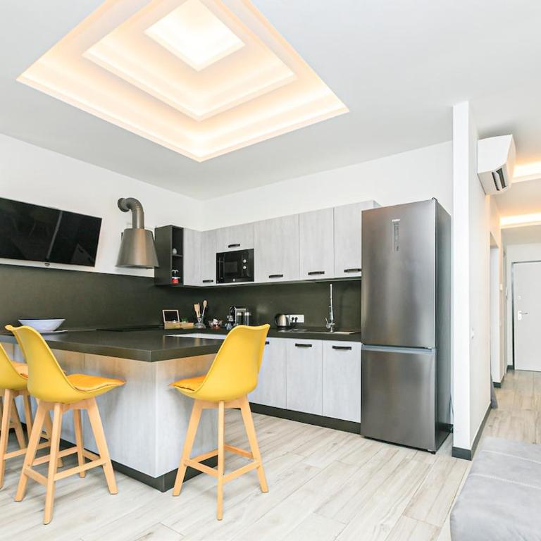 Design & Comfort with Fee Parking and AC - Appartamento con 1 Camera da Letto e Terrazza - 12