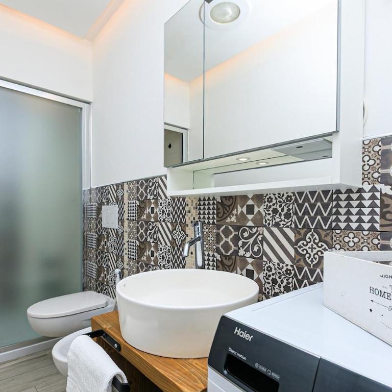 Design & Comfort with Fee Parking and AC - Appartamento con 1 Camera da Letto e Terrazza - 24