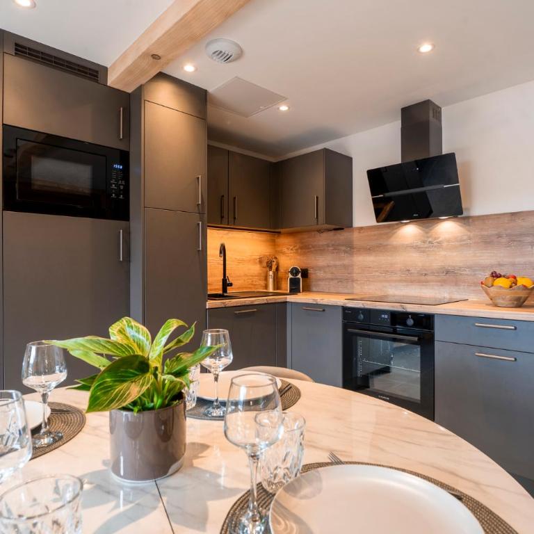 La Suite and Le Cocon, 2 apartments, balnéo avec vue lac - Appartamento con 3 Camere da Letto e Vista Lago - 11