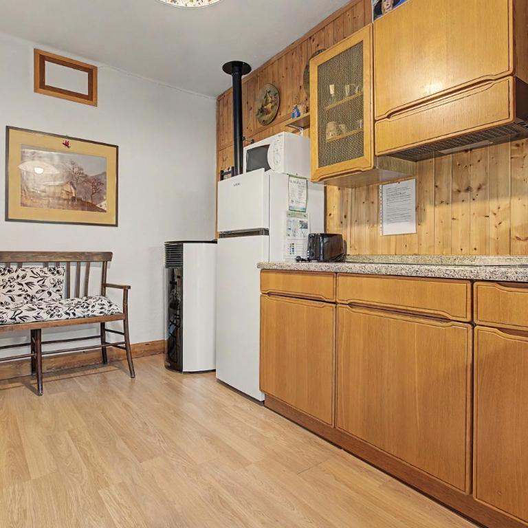 Fiore dell'Alpe - Three-Bedroom Premium Apartment with Balcony - 7
