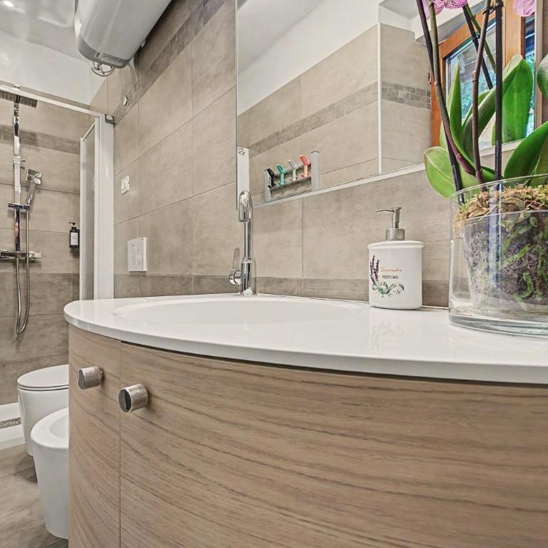 Fiore dell'Alpe - Three-Bedroom Premium Apartment with Balcony - 6