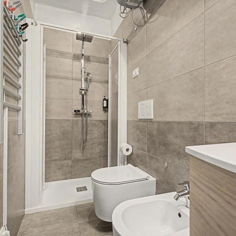 Fiore dell'Alpe - Three-Bedroom Premium Apartment with Balcony - 15