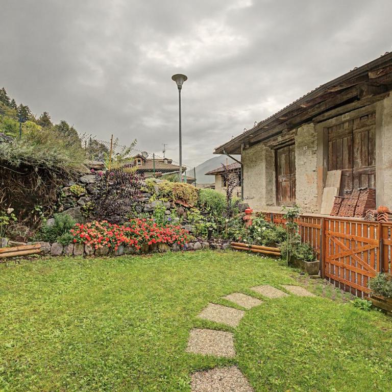 Fiore dell'Alpe - Three-Bedroom Premium Apartment with Balcony - 28