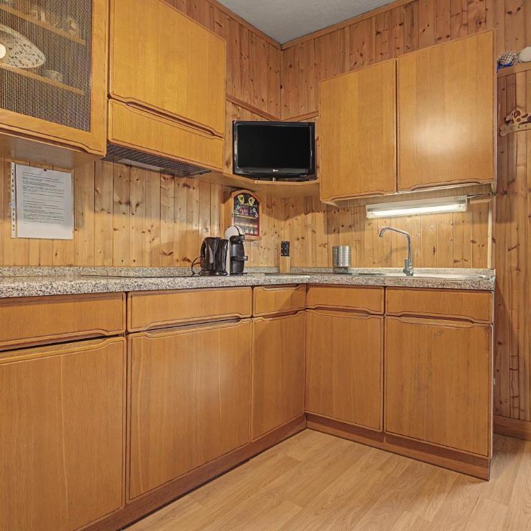 Fiore dell'Alpe - Three-Bedroom Premium Apartment with Balcony - 9