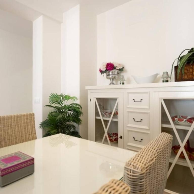 V Centenario free parking by Staycare - Apartment - 20